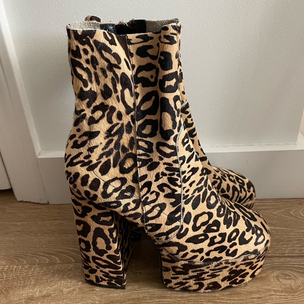 TOPSHOP Cheetah Print Platform Boots Size 7 / 38 Real Leather